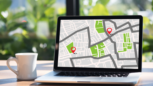 What Are the Differences Between Real-Time Tracking and Periodic Location Updates? 
